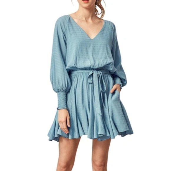 Mustard Seed Dresses & Skirts - 2/$20 NWT Mustard Seed 'Misty Blue' front tie long sleeve pleated flow dress szS